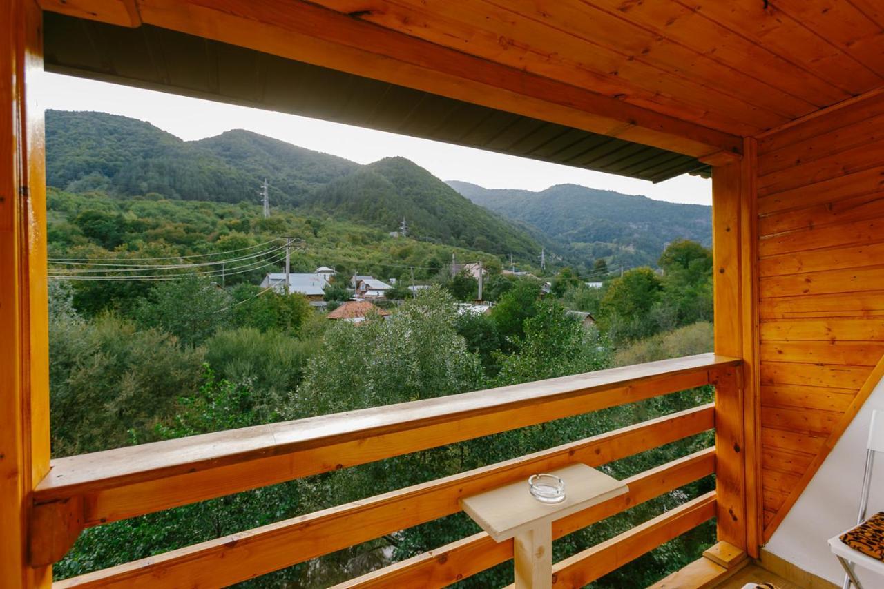 Pensjonat Casa Vio Nehoiu Zewnętrze zdjęcie