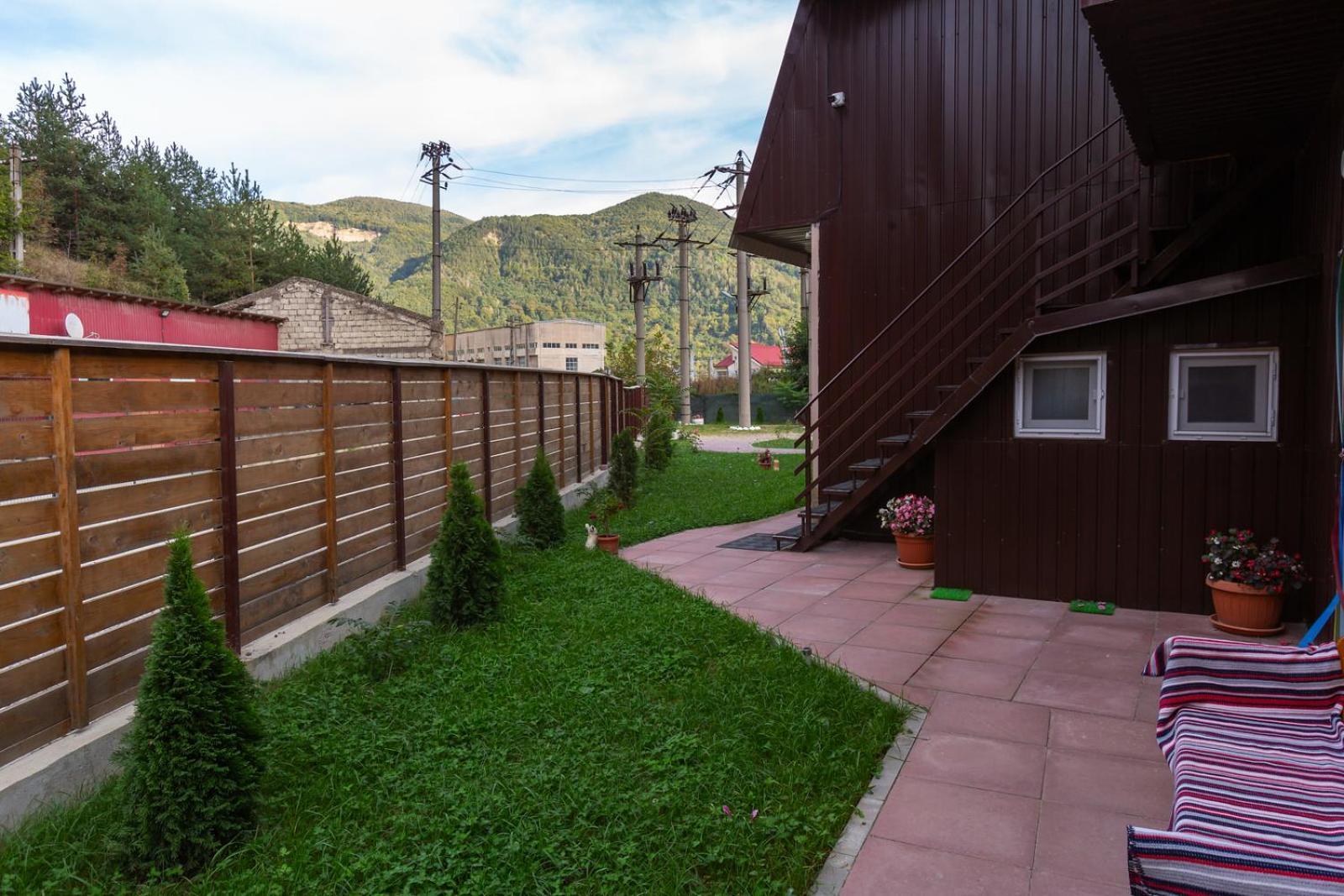 Pensjonat Casa Vio Nehoiu Zewnętrze zdjęcie