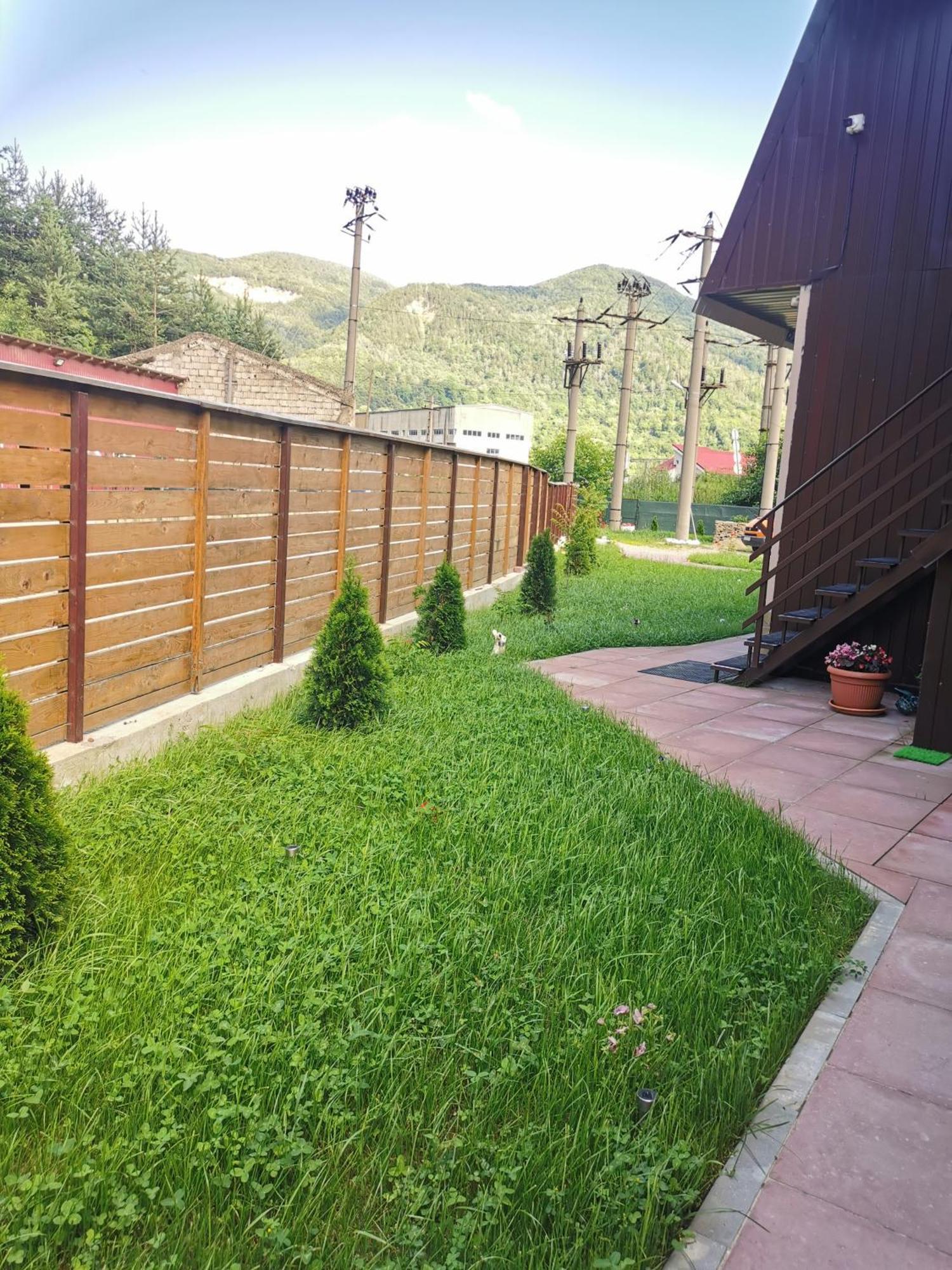 Pensjonat Casa Vio Nehoiu Zewnętrze zdjęcie