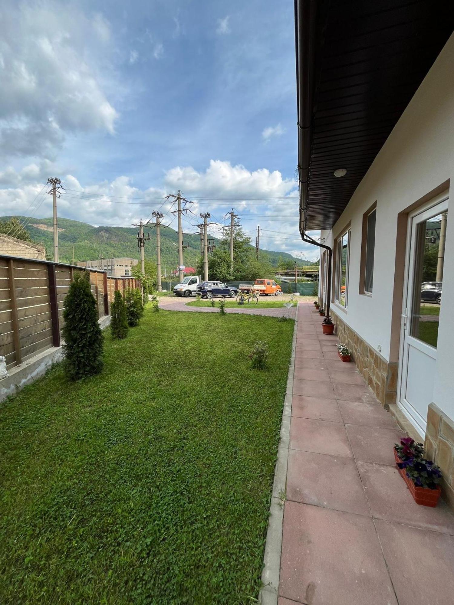 Pensjonat Casa Vio Nehoiu Zewnętrze zdjęcie